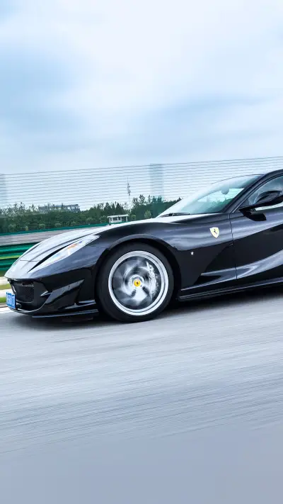 法拉利812Superfast