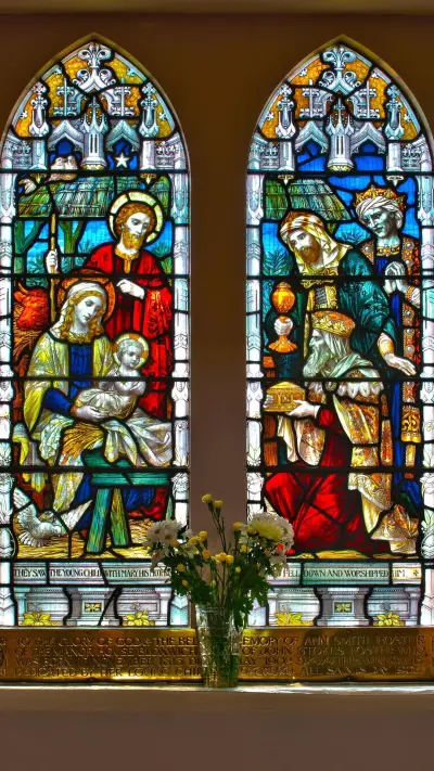 教堂玻璃为何都是彩色 - Screenshot 1