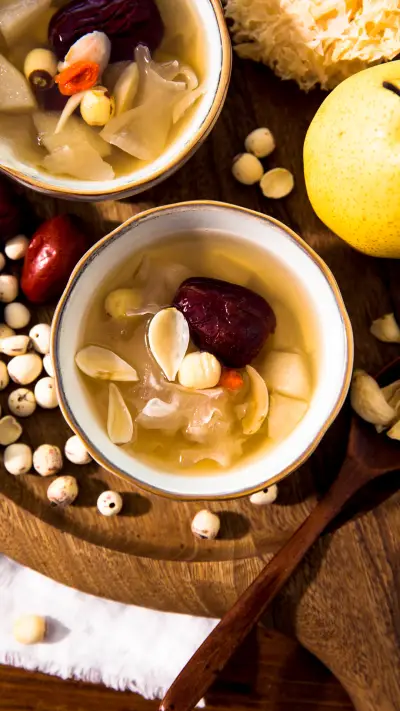 冰糖雪梨银耳羹