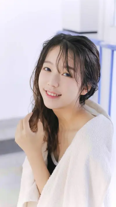 偏爱浅色系服饰的女生